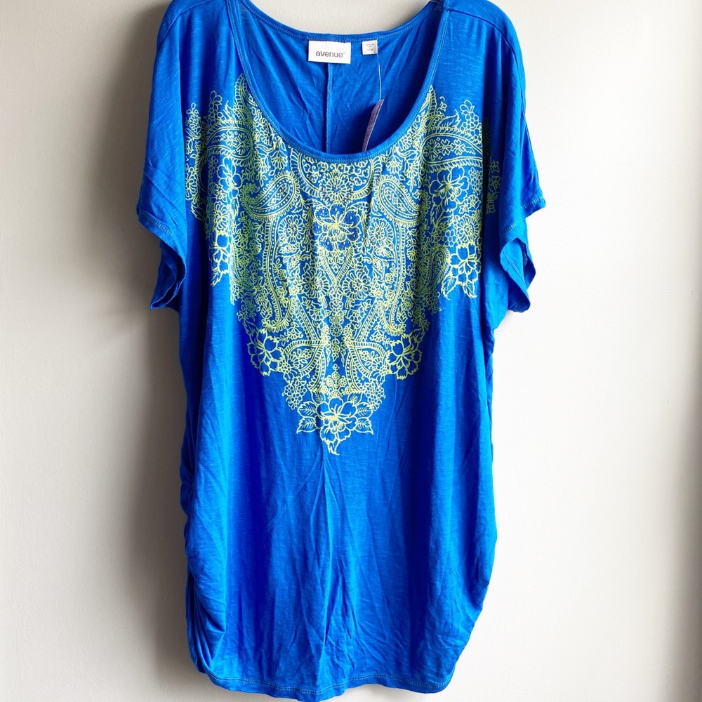 Avenue / Blue Top with Green Design - 22/24 (NWT)